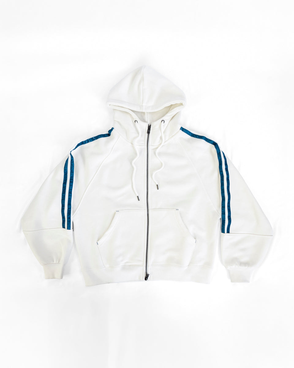 Hoodie Ivory Con Cierre detalle en manga